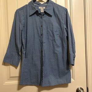 Blue and white polka dot blouse button down💙